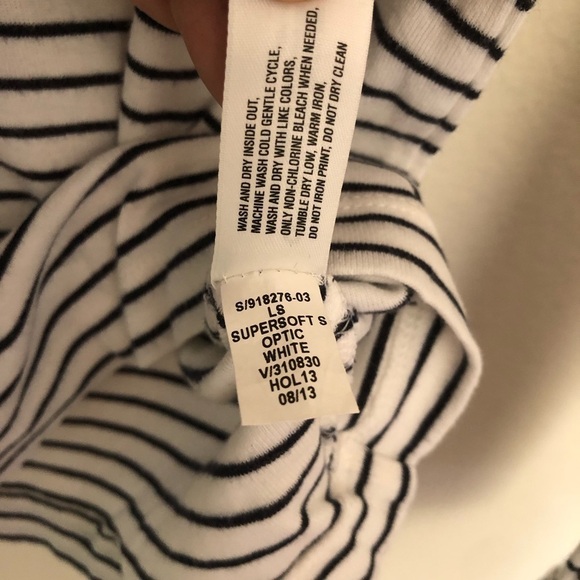 Gap The Bowery Super Soft Striped Long Sleeve V-Neck Tee - Picture 8 of 11